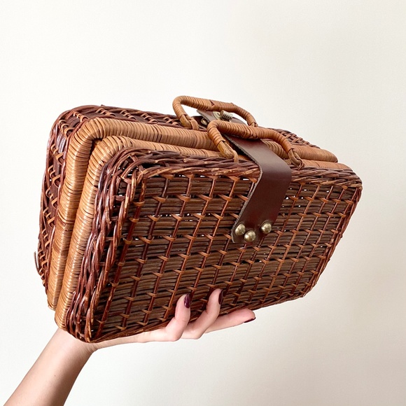 Handbags - Vintage Wicker Purse